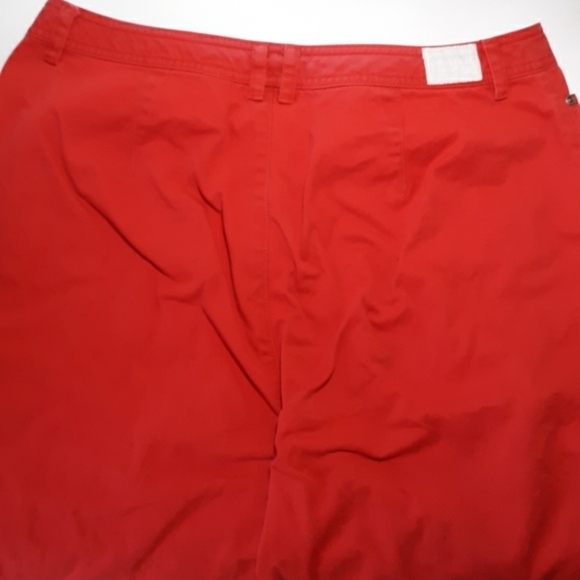 Liz Claiborne Lizwear red 14 capris - Picture 2 of 4